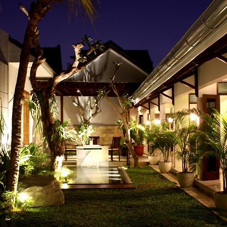 Grand Marto Hotel Yogyakarta Esterno foto