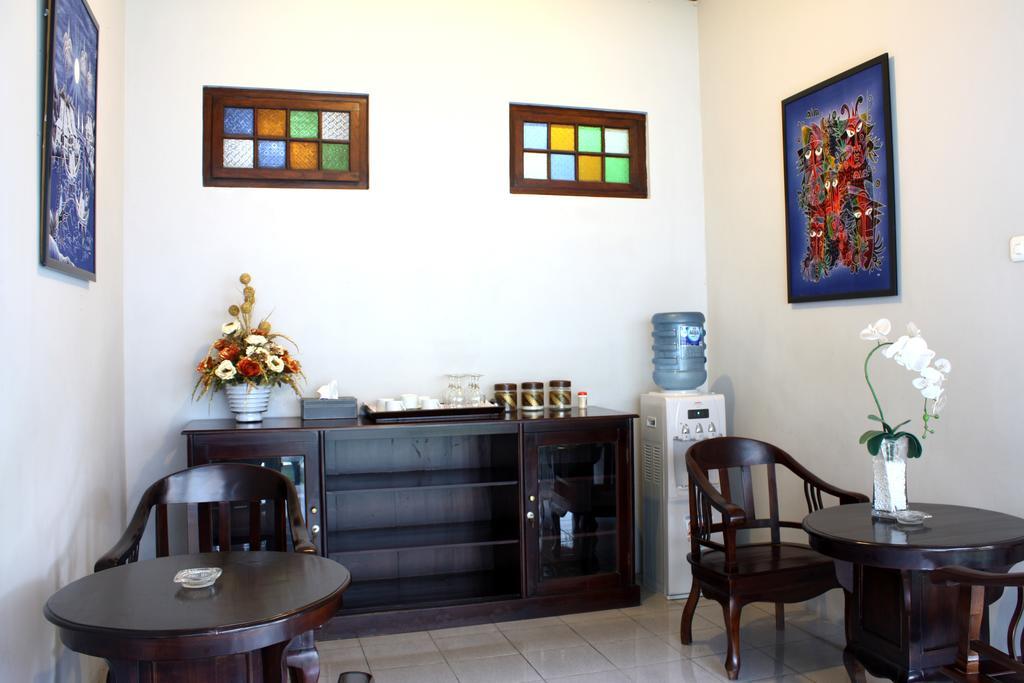 Grand Marto Hotel Yogyakarta Esterno foto